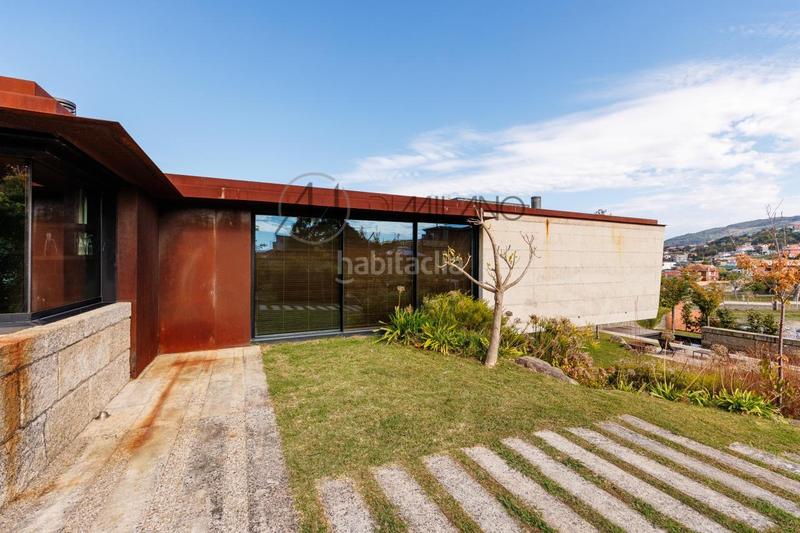 Foto fe7f8037-e0ff-480a-a7f4-5dbc9db9f174. Haus mit heizung parking pool in Panxón Nigrán