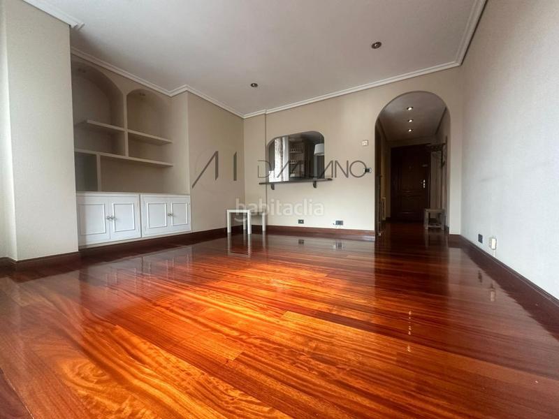 Foto 723949a5-e3e1-46ae-9859-ec72df749e81. Appartamento con riscaldamento parcheggio in Plaza Independencia Vigo