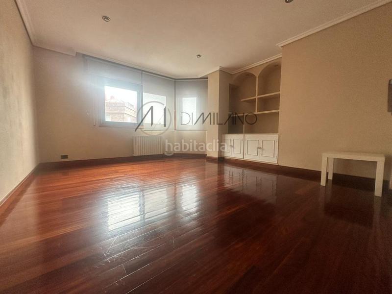 Foto 7b89b938-9c86-45ef-88b2-f15484392221. Appartamento con riscaldamento parcheggio in Plaza Independencia Vigo