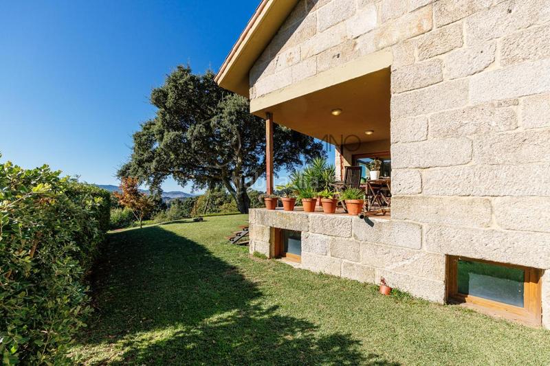 Foto d6886365-96cd-4fb2-9ed4-aa0c60c8de04. Chalet mit heizung parking pool in Camos Nigrán