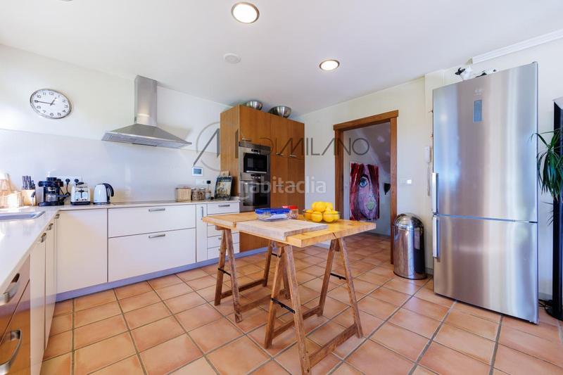 Foto a973461b-3a6d-4ef2-a418-b7bf3f5b1ac7. Chalet with heating parking pool in Camos Nigrán