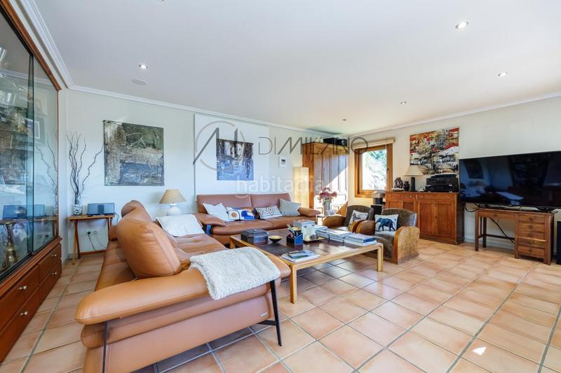 Foto 3c936118-f3e4-4914-8837-86439cb21b0c. Chalet con riscaldamento parcheggio piscina in Camos Nigrán