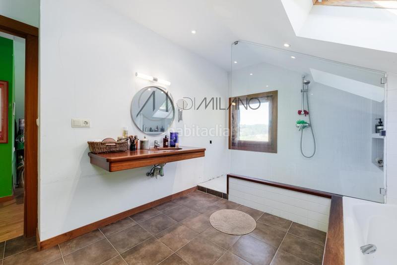 Foto 7e07b266-e386-4f9e-844d-05d5d3e08880. Chalet con riscaldamento parcheggio piscina in Camos Nigrán