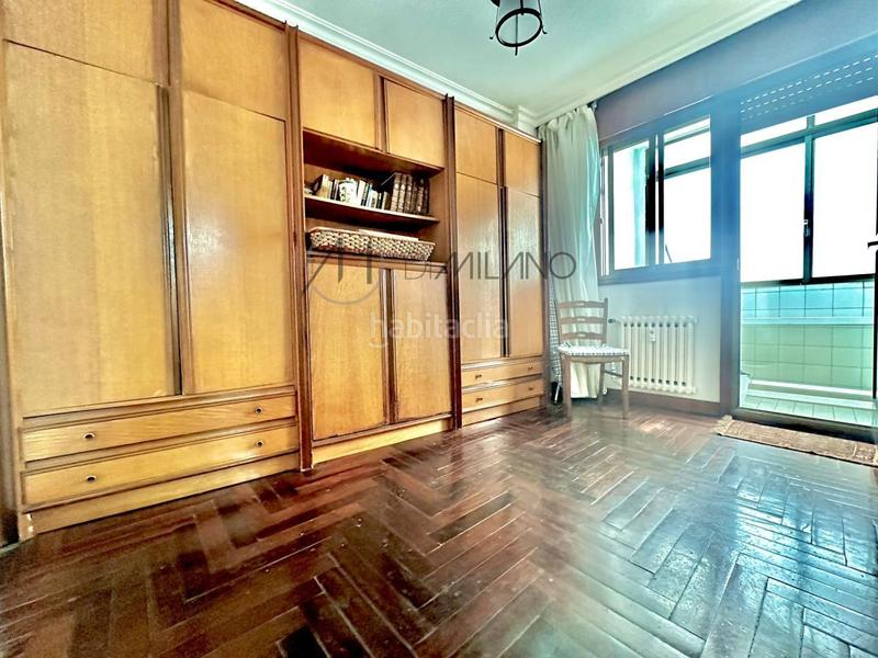 Foto 5f396868-8531-41a0-893c-0f8685252024. Flat with heating parking in Camelias - Pi y Margall Vigo