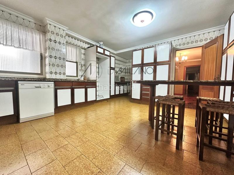 Foto b410ced3-1ae0-446d-b8a0-88afe9b16e19. Flat with heating parking in Camelias - Pi y Margall Vigo