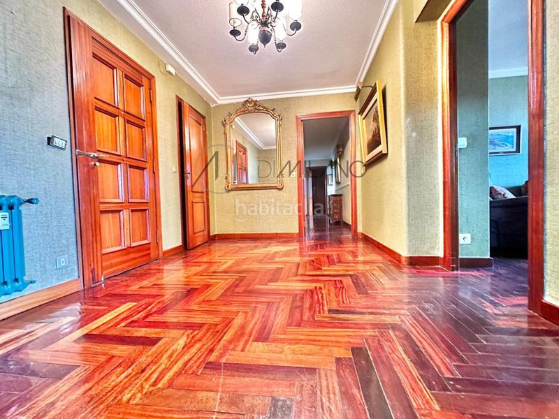 Foto d50f5eaf-f771-4b5b-98ce-cdb32ed10026. Flat with heating parking in Camelias - Pi y Margall Vigo