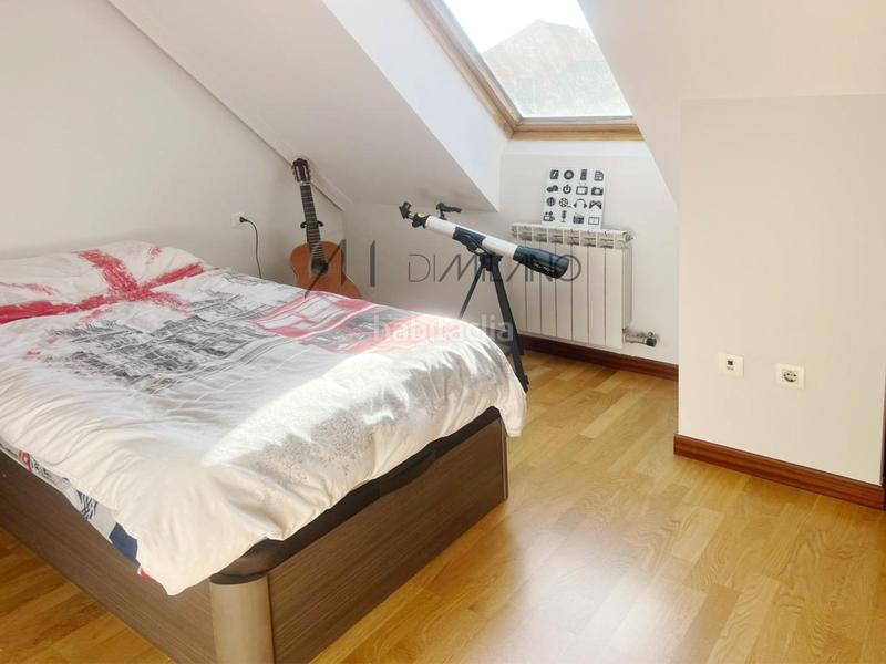 Foto 05cc24b3-8d62-4cd9-b4eb-8ddc24f64472. Duplex with heating parking in Alcabre Vigo