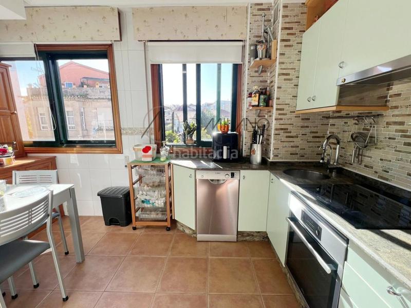 Foto 62d20910-d0e9-488f-a1d7-16807337e58b. Duplex with heating parking in Alcabre Vigo