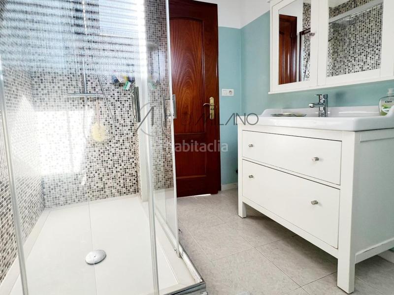 Foto ec560bea-75f5-41bd-969e-f6bf36d9d29e. Duplex with heating parking in Alcabre Vigo