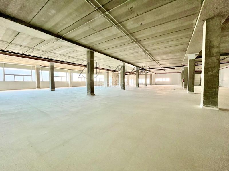Foto 39eb3e63-e9c4-4d80-893d-274b03d25d7f. Location bâtiment à usage industriel dans Valadares - Beade Vigo