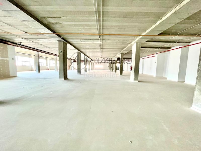Foto 3f75e214-8182-4683-9cea-2c1ae201bd20. Location bâtiment à usage industriel dans Valadares - Beade Vigo