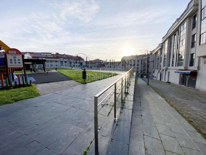 Foto 87ad70c7-fd68-4ef0-a3d3-2502ba43a9f0. Locale commerciale in As Travesas - Balaidos Vigo