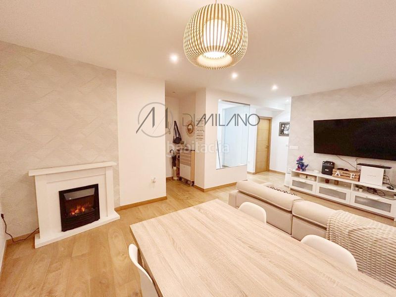 Foto 2aecad43-2fd0-42b8-b10b-863468fe4db8. Pis amb calefacció a Plaza de la industria Vigo