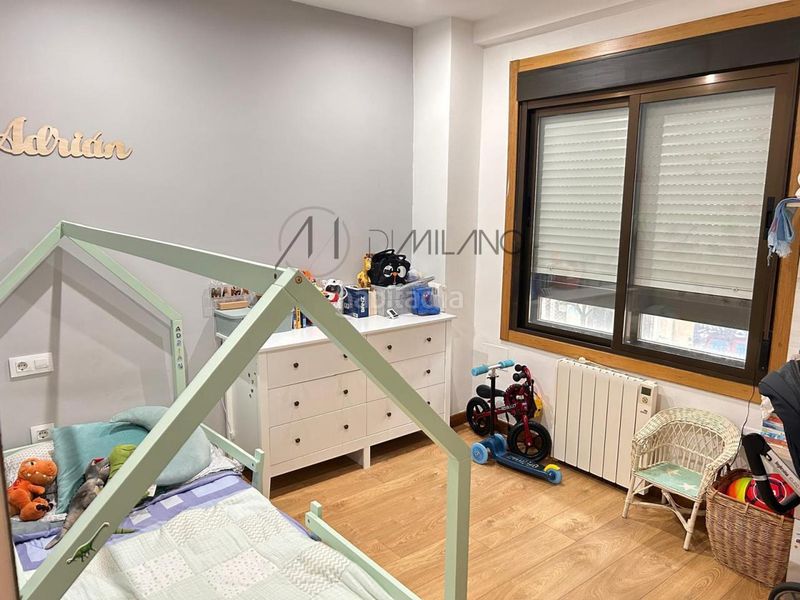 Foto c241fb8d-c040-45aa-9371-f59d8fd5a0e6. Pis amb calefacció a Plaza de la industria Vigo