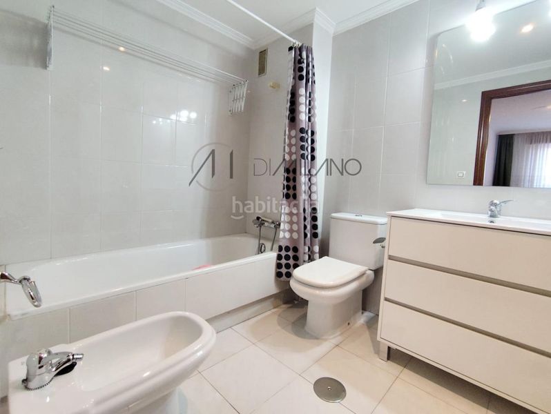 Foto 2a4b30ee-e6ae-4007-8ba3-45e473947c1c. Rent flat with heating parking in As Travesas - Balaidos Vigo
