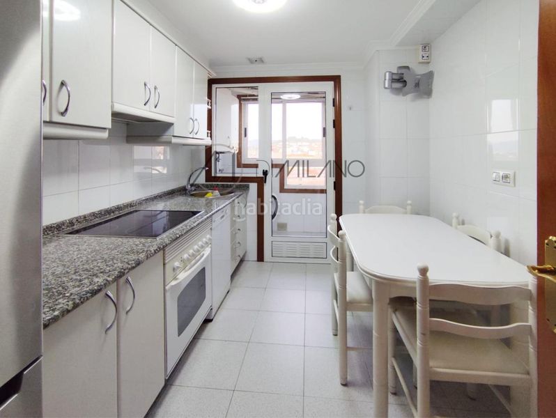 Foto 2de82d20-51da-4886-ab09-8b69fdc89247. Rent flat with heating parking in As Travesas - Balaidos Vigo