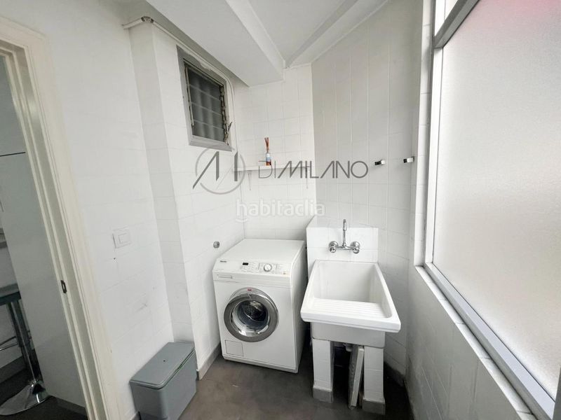 Foto b588e08f-b442-4575-aaed-f8937a6449a7. Rent flat with heating parking in Plaza España - Corte Inglés Vigo