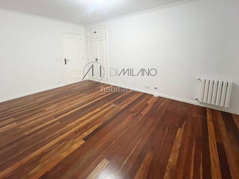 Foto e2830ad7-18f9-4506-bc9e-9396ae5bf597. Rent flat with heating parking in Plaza España - Corte Inglés Vigo