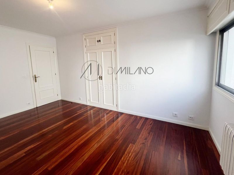 Foto 3c1e18bd-52ad-4c1d-b13c-dab2fe984dbf. Lloguer pis amb calefacció aparcament a Plaza España - Corte Inglés Vigo