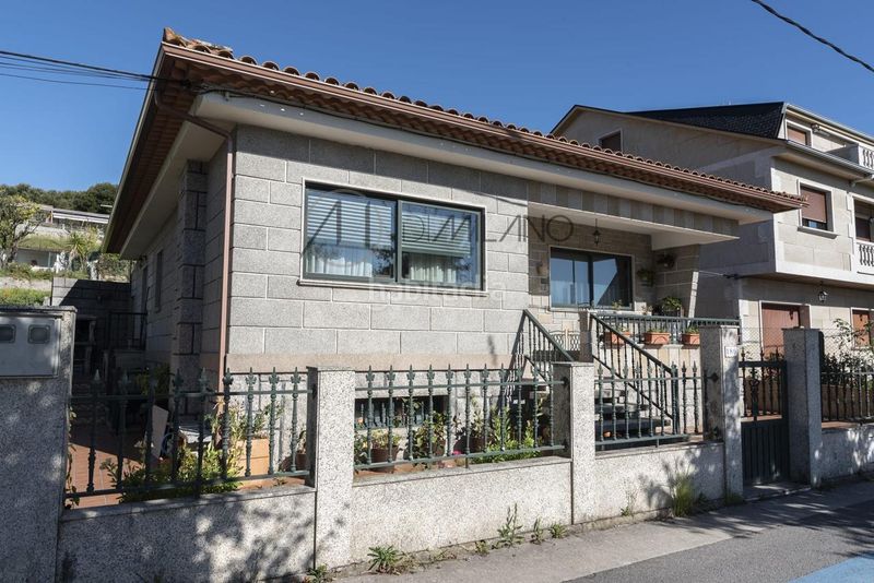 Foto 0538aa92-c490-492c-a2d7-fecaa6da1a07. Alquiler chalet en Moaña