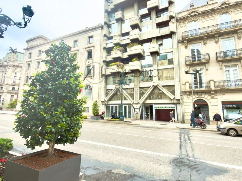 Foto bef4719e-f9be-4b6f-ace0-7d0081bb05a7. Apartament amb calefacció aparcament a Centro - Areal Vigo