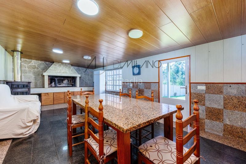 Foto 398b5efc-fd86-40a5-96d5-f684db785a96. Casa en Valadares - Beade Vigo