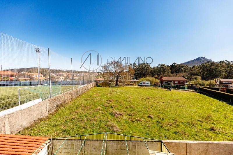 Foto 433c117a-95ce-4b38-be72-cac15b0a7955. Casa en Valadares - Beade Vigo