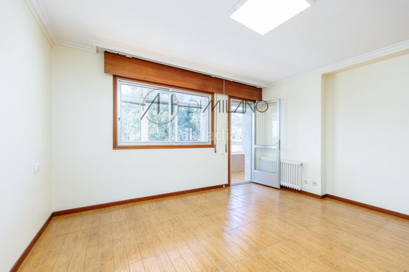 Foto a1265c0a-0f7c-41b4-8073-cd3ed21d6371. Casa en Valadares - Beade Vigo