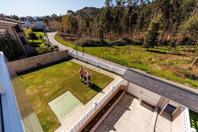 Foto a73a4150-2689-4e9e-b618-84fc9f4207d9. Casa en Valadares - Beade Vigo