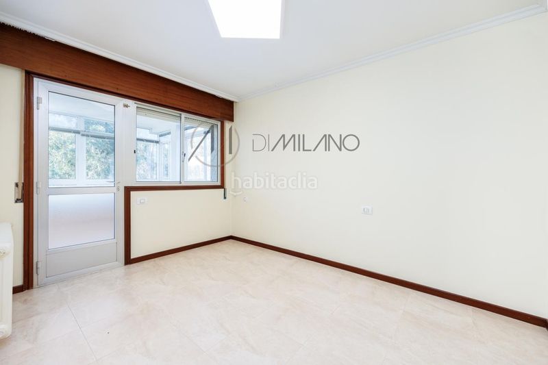 Foto bee0d997-5792-4a41-93e8-e6fe4e4efc71. Casa en Valadares - Beade Vigo