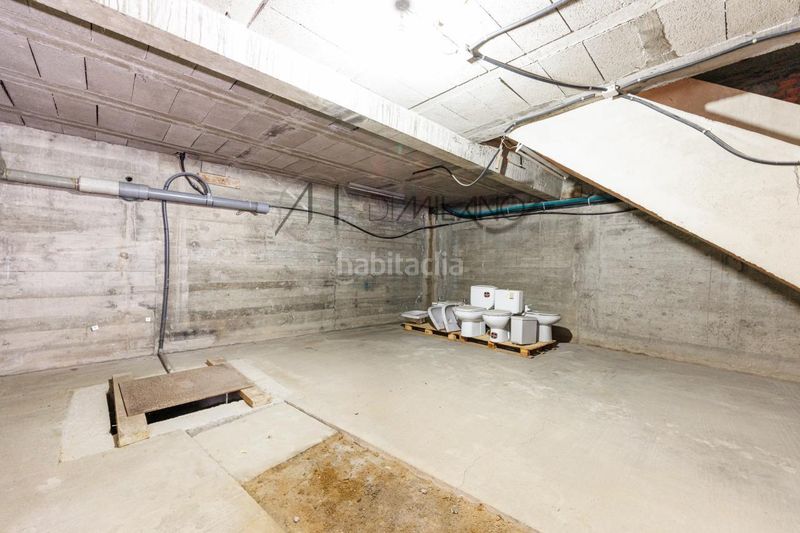 Foto 2a1a6f96-4694-4a8f-a0d2-6fad2dd52a2d. Edificio in Porriño (O)