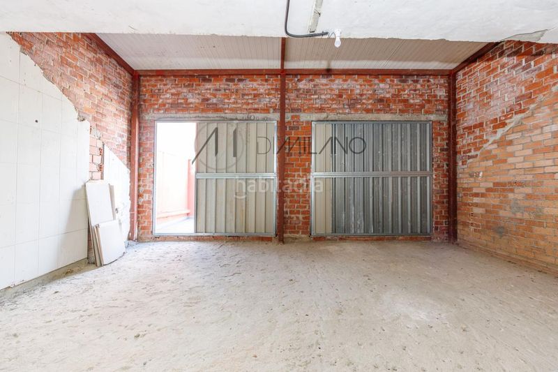 Foto 2b74fdb5-7108-4a8c-a8c8-1db80e4ea6dc. Edificio in Porriño (O)