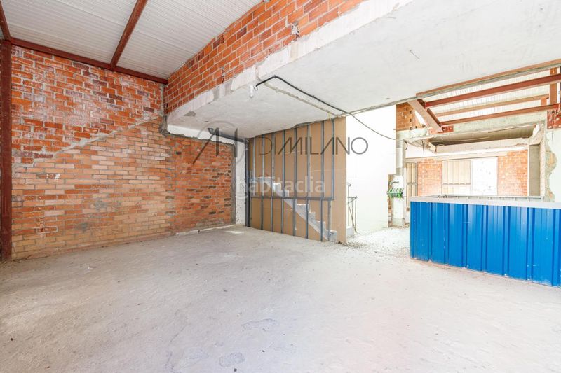 Foto e9a36c5c-714a-4a27-8e96-b48978026ea1. Edificio in Porriño (O)