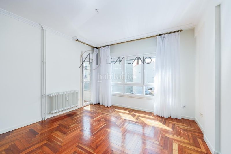 Foto 1a6cfddc-2ea1-4cf4-87fc-3245b6f73c24. Rent flat with heating parking in Plaza España - Corte Inglés Vigo