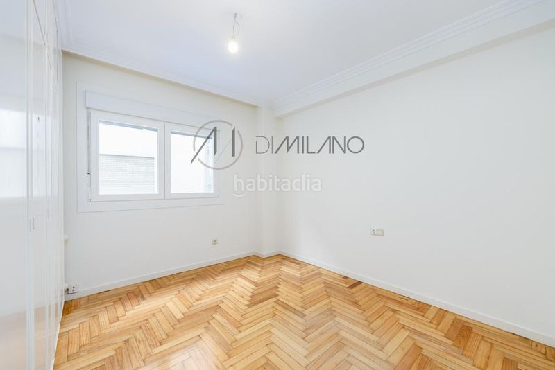 Foto 930ccab7-0cd0-47ee-8392-973a7974fcc2. Rent flat with heating parking in Plaza España - Corte Inglés Vigo