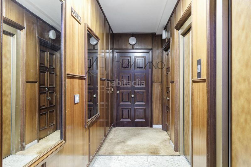 Foto b9767b69-fcb7-43a2-8a4f-d83fc7570e79. Rent flat with heating parking in Plaza España - Corte Inglés Vigo