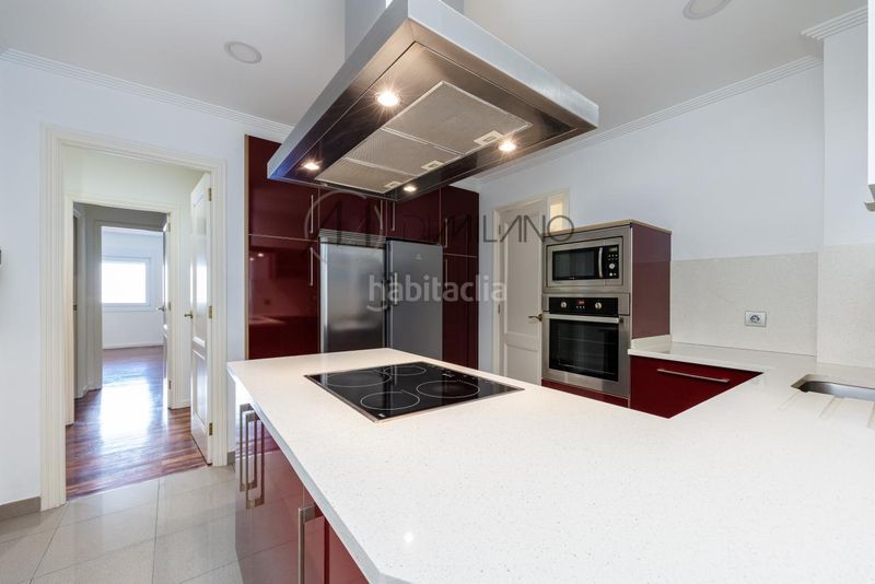 Foto bb833dbc-5249-4720-898b-53695a2e0fb1. Rent flat with heating parking in Plaza España - Corte Inglés Vigo