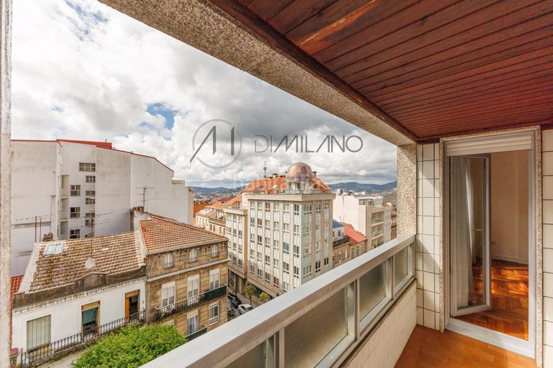 Foto a5ab3f53-c36a-4fb1-8844-7f9390966449. Lloguer pis amb calefacció aparcament a Plaza España - Corte Inglés Vigo