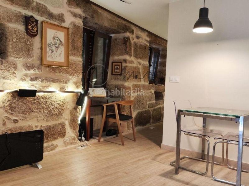 Foto c6f814cd-8edb-4bd0-b7d8-f75f15217b00. Casa amb calefacció a Cangas pueblo Cangas