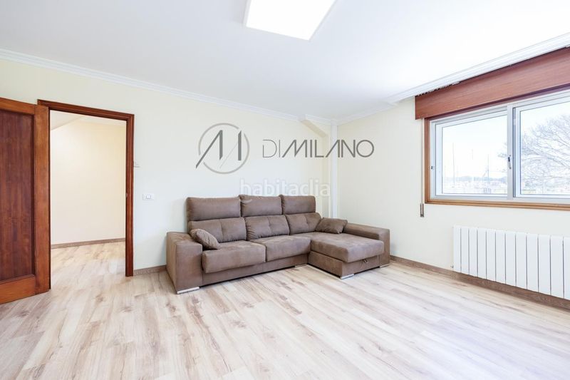 Foto 5414e4f2-e083-4179-9615-621987a0ca76. Casa amb calefacció aparcament a Valadares - Beade Vigo