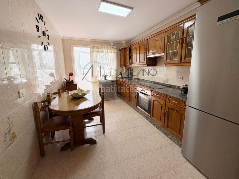 Foto cd23e270-ac89-40fc-8649-22843d363793. Piso en Berbés - Peritos Vigo