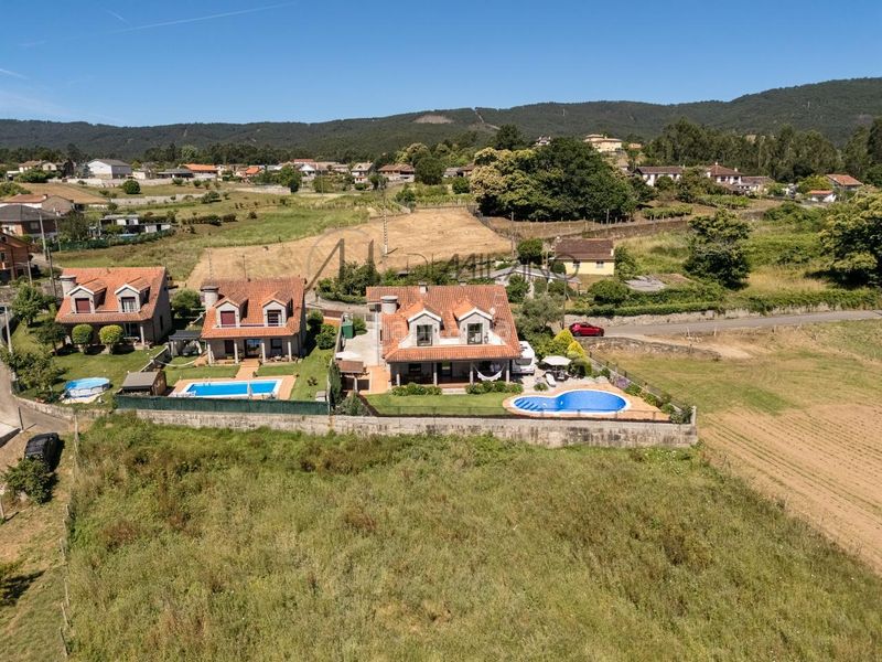 Foto c30fed0a-55aa-48eb-8d08-807eadd13126. Chalet en Tomiño