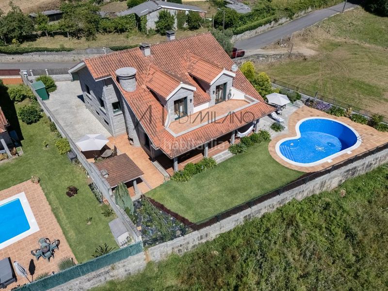 Foto ed9d38df-f492-4f34-84a1-246444328d04. Chalet en Tomiño
