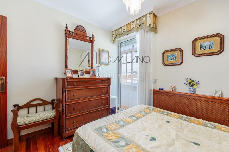 Foto b763e3f5-fa04-439c-b37c-175e351bce8a. Casa adosada en Lavadores Vigo