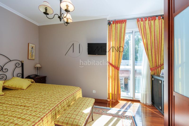 Foto bbae0c11-5a4b-410e-aefd-5985b323e8b3. Casa adosada en Lavadores Vigo