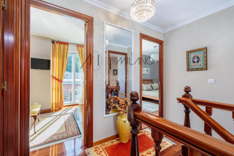 Foto d5efa24a-c058-4001-b24f-346a38ec3f42. Casa adosada en Lavadores Vigo