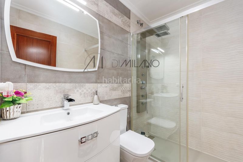 Foto ea3c9814-9f42-4291-aa03-9d1ff255d1f6. Casa adosada en Lavadores Vigo
