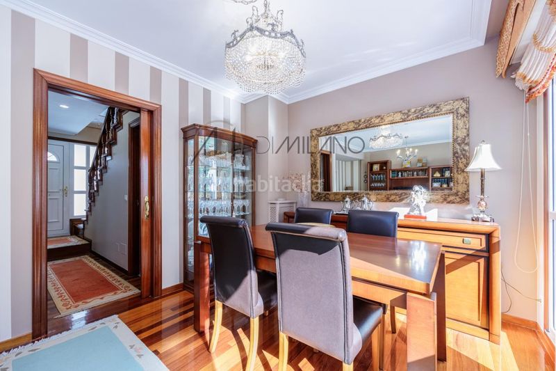 Foto f4c09c79-e9ff-42b7-87a5-5181ba1673b7. Casa adosada en Lavadores Vigo