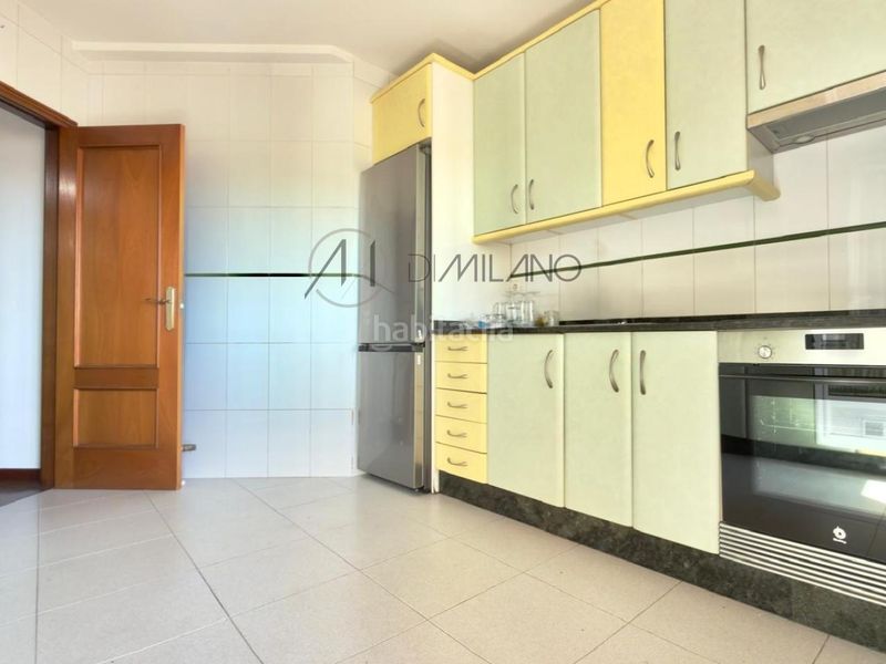 Foto 1b46b46b-7ed3-41f6-83ba-5951276c7274. Rent flat with heating parking in Coia Vigo