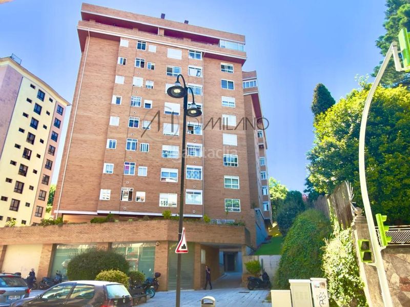 Foto 3508d3c4-411a-4c3c-8f06-96eb3038aa1a. Rent flat with heating parking in Coia Vigo